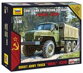 Советский армейский грузовик "Урал" 4320 Сборная модель 1/100 Звезда 7417