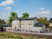 Сборная модель Строение для железной дороги Вокзал Radeburg 1:87 HO Auhagen 11329