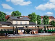 Сборная модель Строение для железной дороги Платформа с навесом 1:87 HO Auhagen 11330