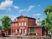 Сборная модель Строение для железной дороги Вокзал Brunnenthal 1:87 HO Auhagen 11433