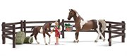 Набор кормление лошадей c фигурами и аксессуарами Лошадиная ферма Schleich
